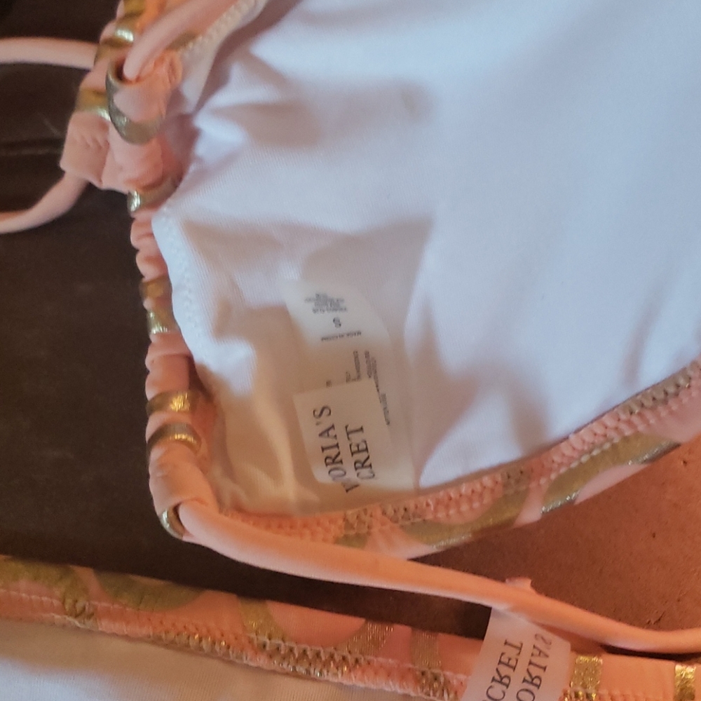 Vs bathing suits - Picture 3 of 4